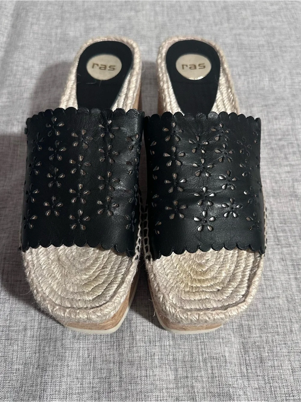 Ras black leather
